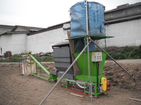 もみ殻連続炭化給湯暖房装置「スミちゃん」の装置概要